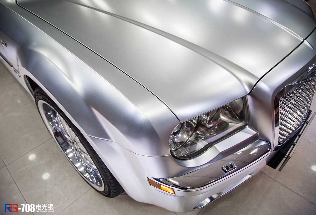 克莱斯勒300c（电光银） (7).jpg