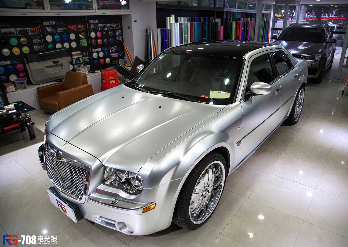 克莱斯勒300c（电光银） (10).jpg