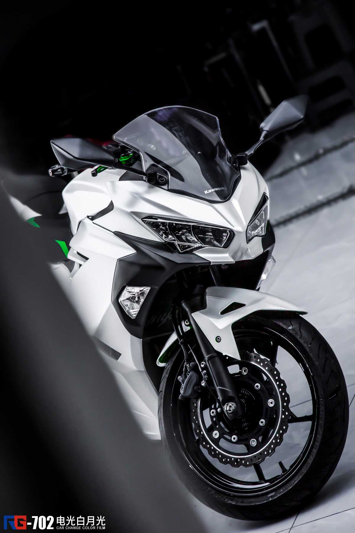 川崎ninja650白色图片