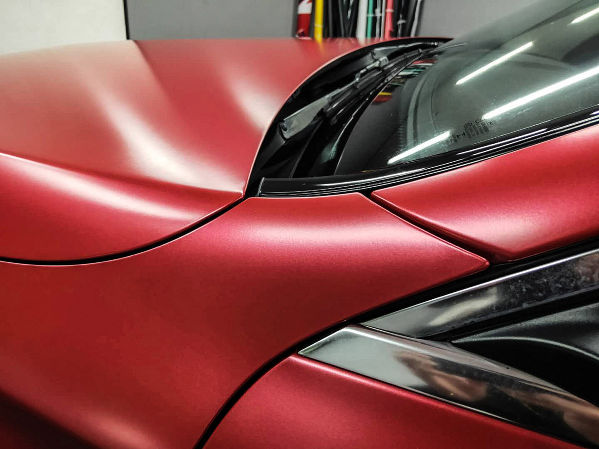 奔驰c200车身改色电光宝石红 rg瑞集改色膜厦门湖里加盟店出品