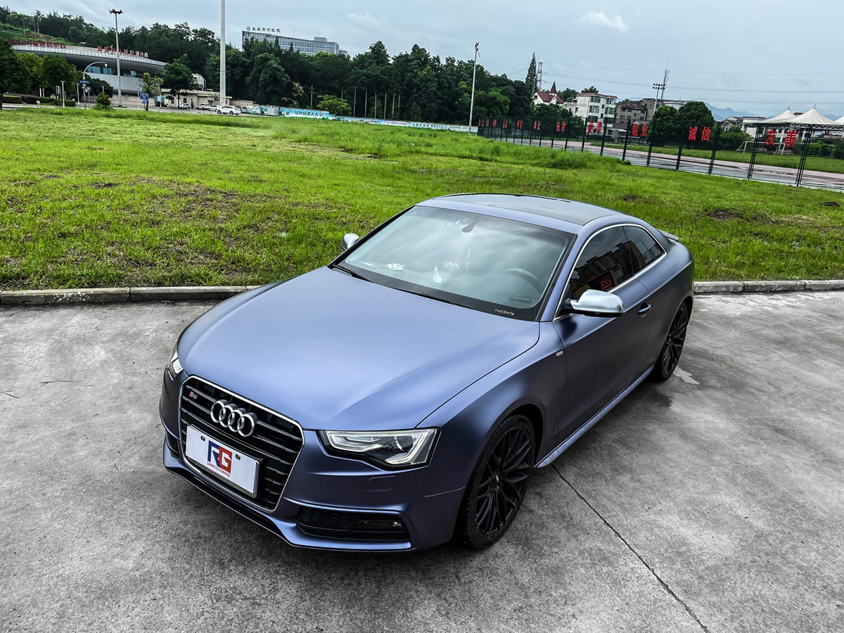 下面请欣赏奥迪a5改色贴膜效果完美始于每一细节 精彩源于无限创意