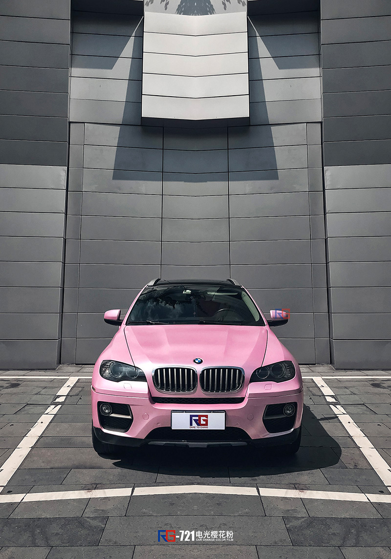 宝马x6车身改色电光樱花粉案例 英国rg瑞集汽车改色膜中国代理广州
