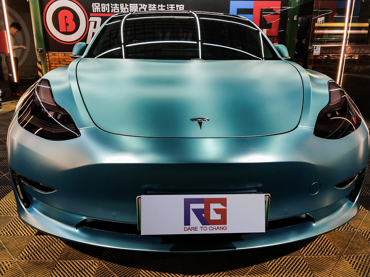 特斯拉车身改色电光湖水蓝rg瑞集改色膜陕西西安加盟店出品