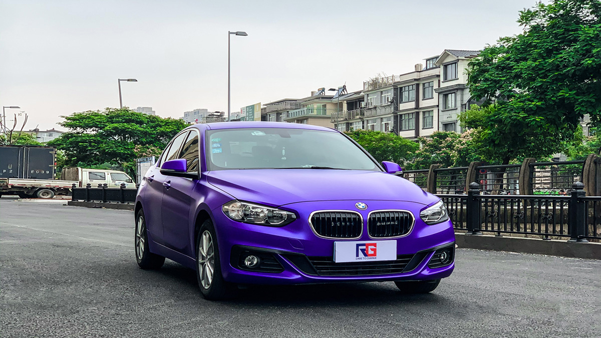 宝马118i车身改色电光紫罗兰 rg瑞集改色膜浙江湖州加盟