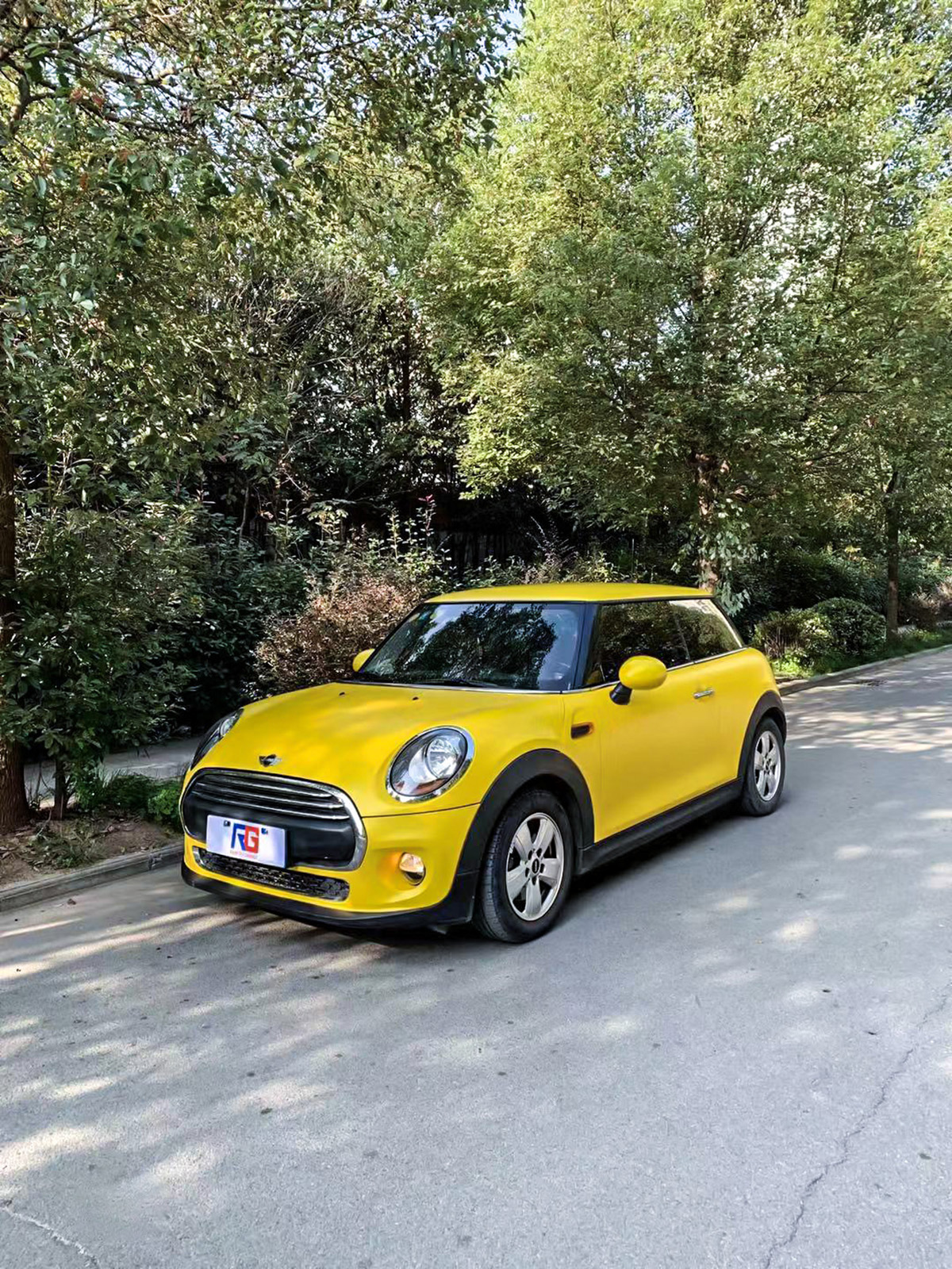 宝马mini车身改色电光嫩芽黄 rg瑞集改色膜湖北襄阳加盟店出品