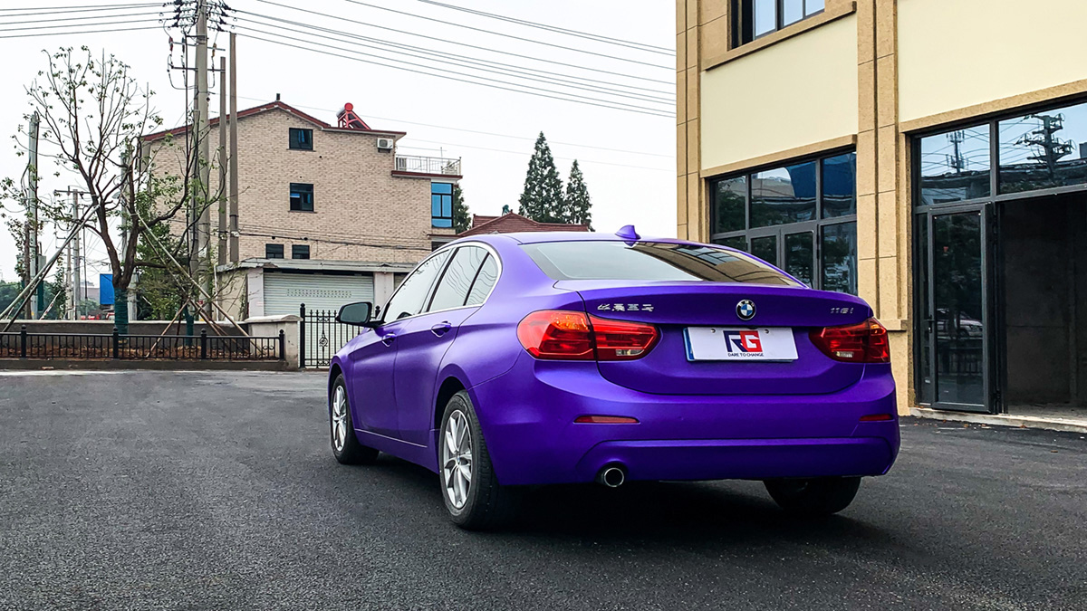 宝马118i车身改色电光紫罗兰 rg瑞集改色膜浙江湖州加盟